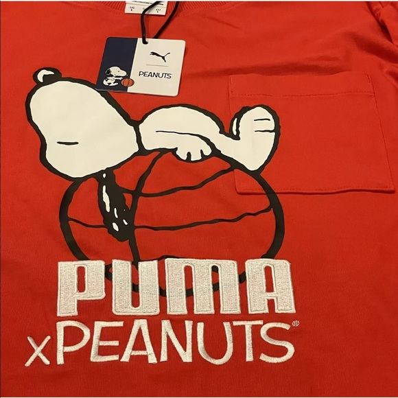 NWT Mens Puma x Peanuts Snoopy Basketball Long Sleeve Red T-shirt Sz Medium - Picture 3 of 10